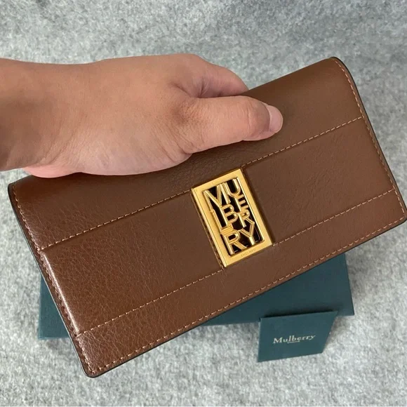 NWT $495 Mulberry Sadie Logo Plaque Flap Wallet Brown